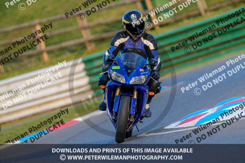 PJM Wedding Photography;enduro digital images;event digital images;eventdigitalimages;mallory park;mallory park photographs;mallory park trackday;mallory park trackday photographs;no limits trackdays;peter wileman photography;racing digital images;trackday digital images;trackday photos